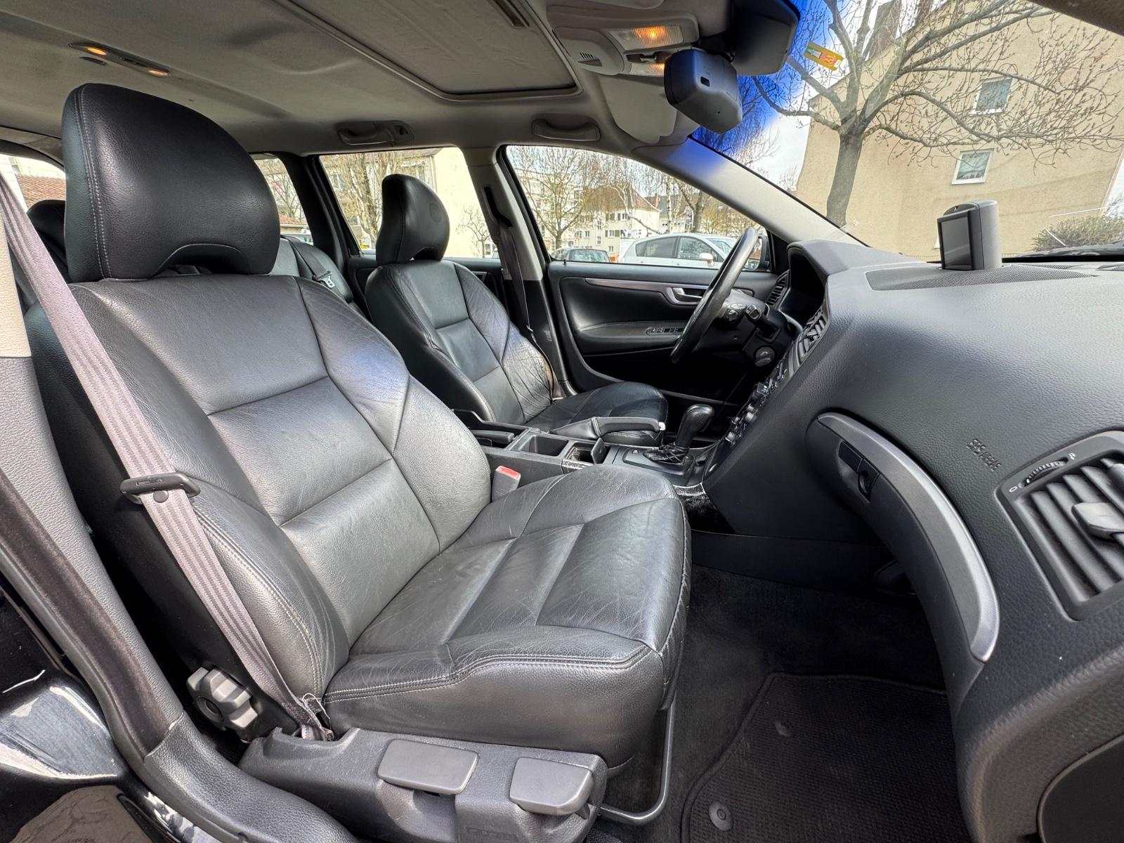 Volvo V70 2004 — photo 20