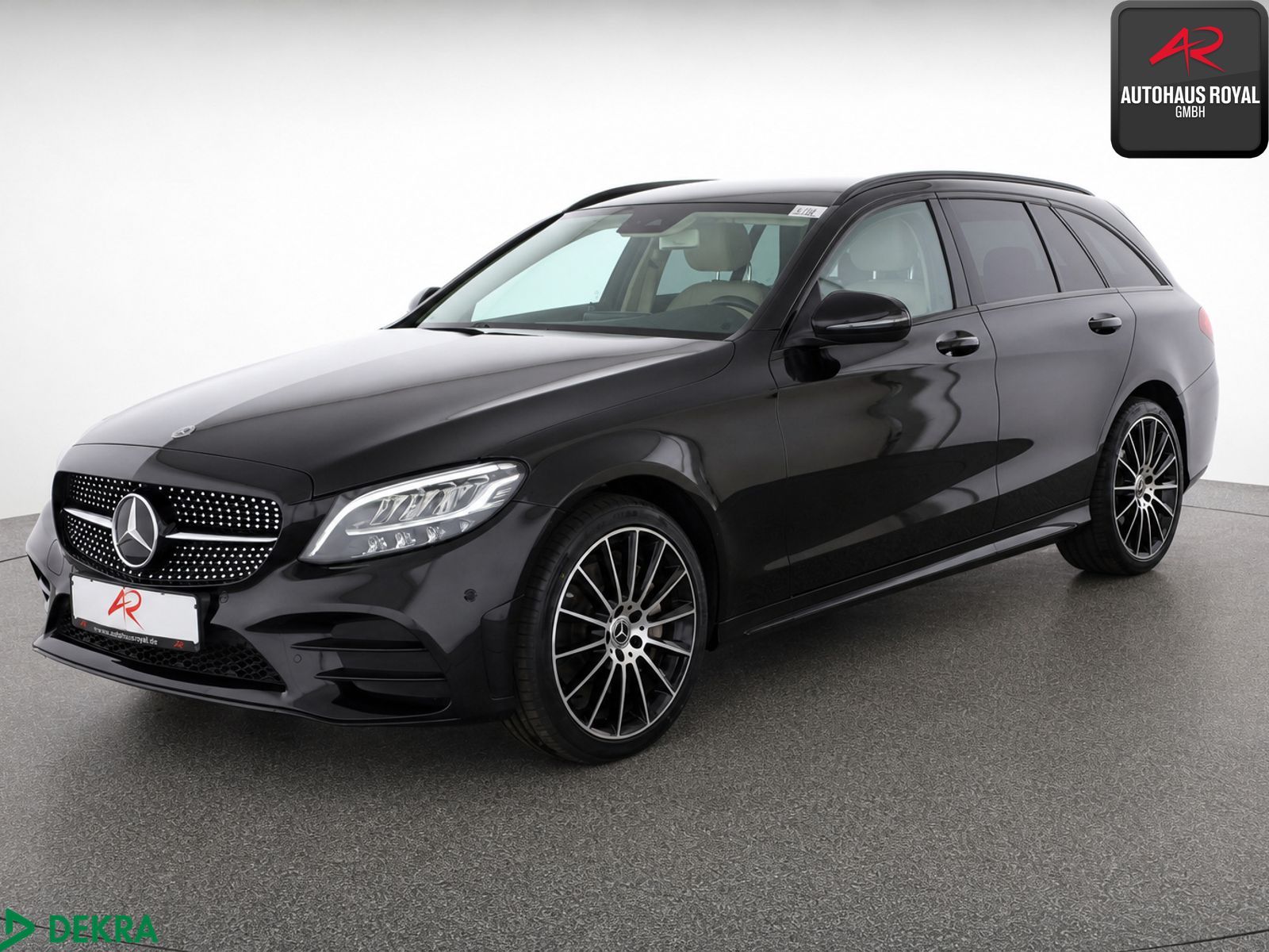 MERCEDES-BENZ C 300 T AMG NIGHTPAKET,KAMERA,CARPLAY,AHK,19ZOLL
