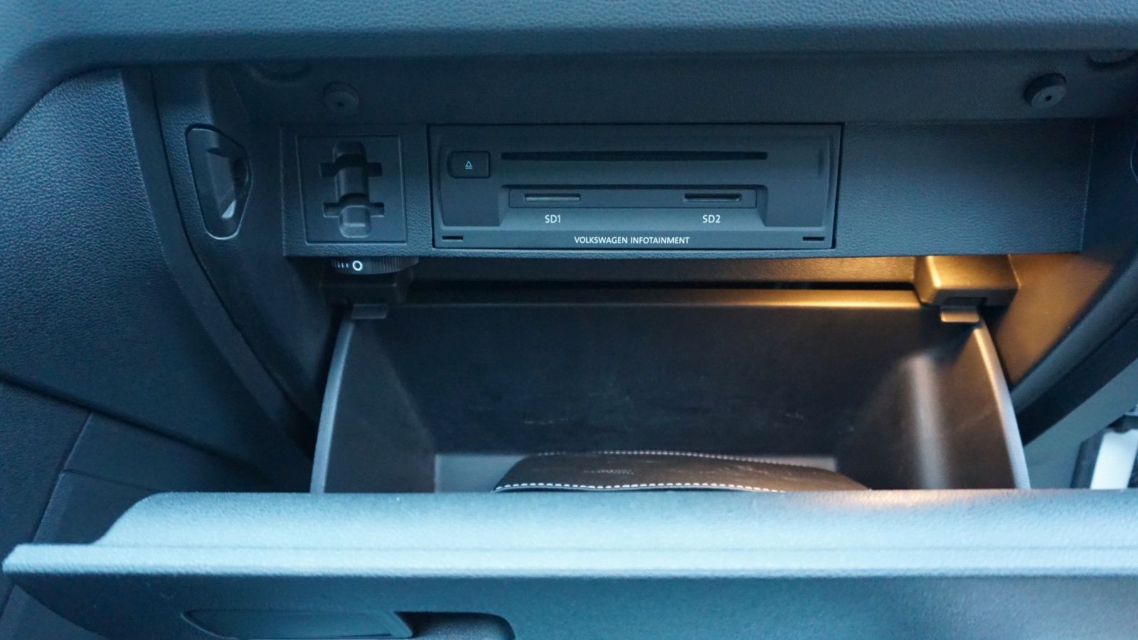 Fahrzeugabbildung Volkswagen Tiguan Highline 4M R-Line Panorama,Navi,LED,AHK