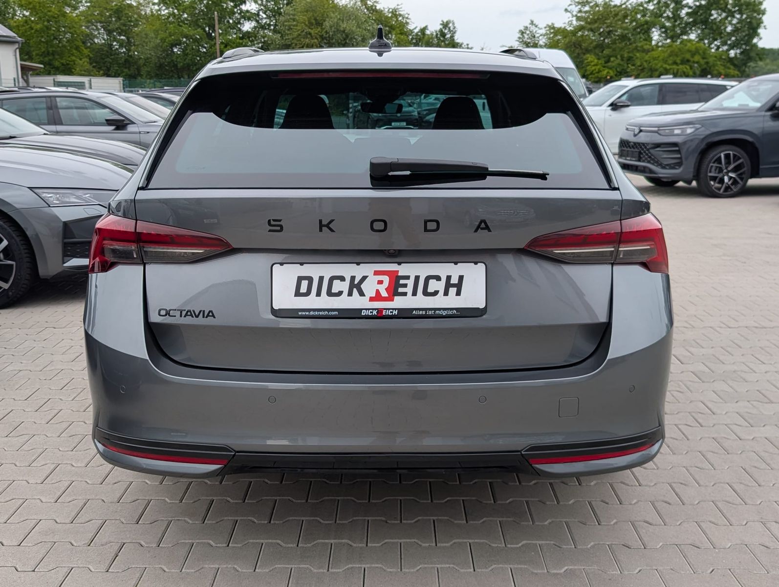 Fahrzeugabbildung SKODA Octavia 2.0 TDI Sportline DSG MATRIX*WINTER*5J.G