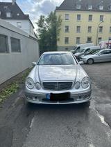 Mercedes-Benz Mercedes Benz W211 E350 - Mercedes-Benz E 350 mit LPG-Antrieb