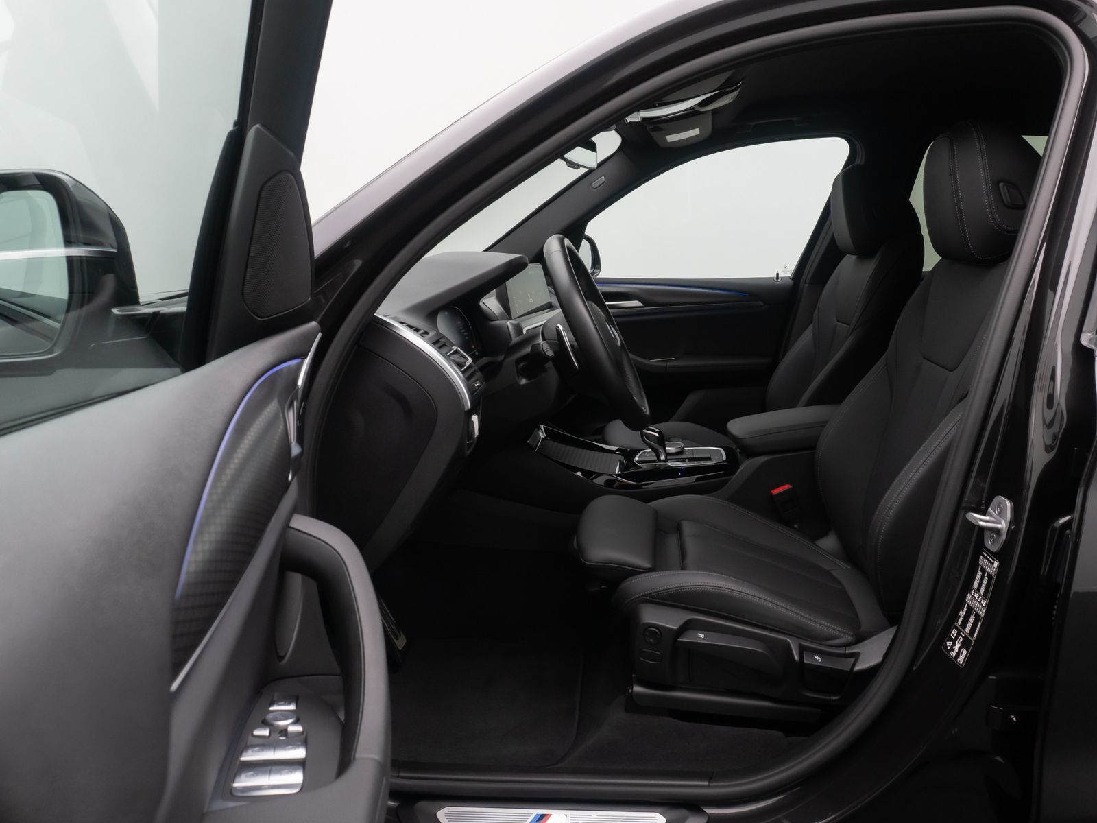 Fahrzeugabbildung BMW X3 xD30i MSport Kamera Laser HUD DAB HiFi 20Zoll