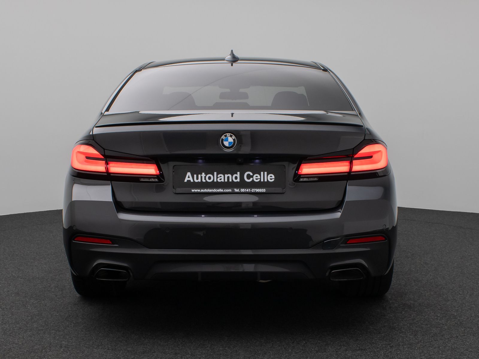 Fahrzeugabbildung BMW 540i xD M Sport Glasdach Laser Kamera HUD SoftCL