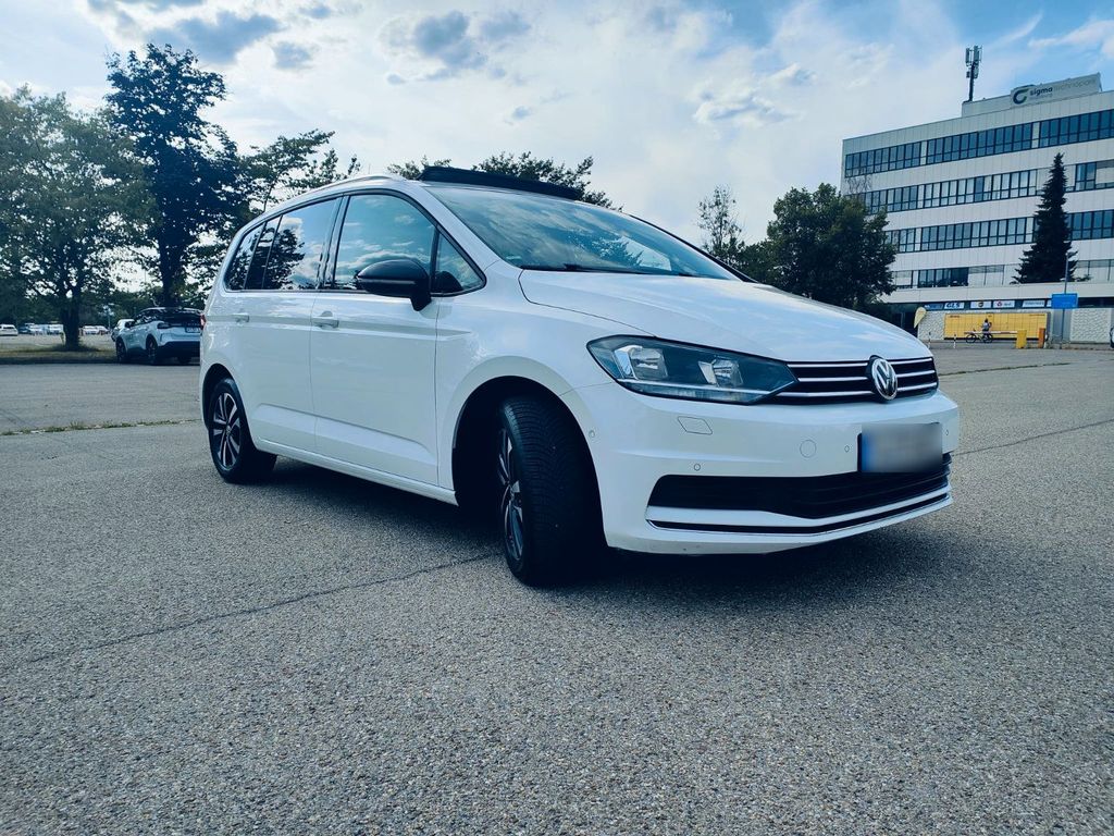 Image of Volkswagen Touran