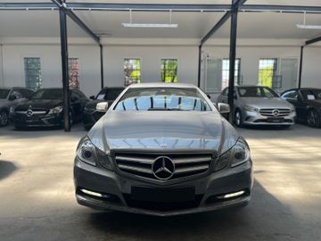 Mercedes E 200 - 8