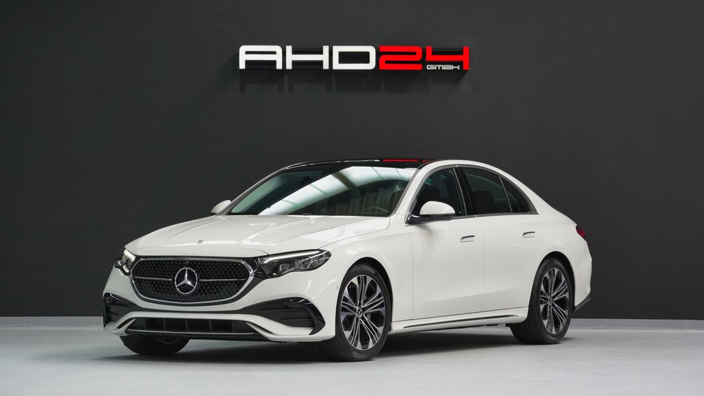 Mercedes-Benz E 350 4MATIC AMG / PANORAMA / MEMORY