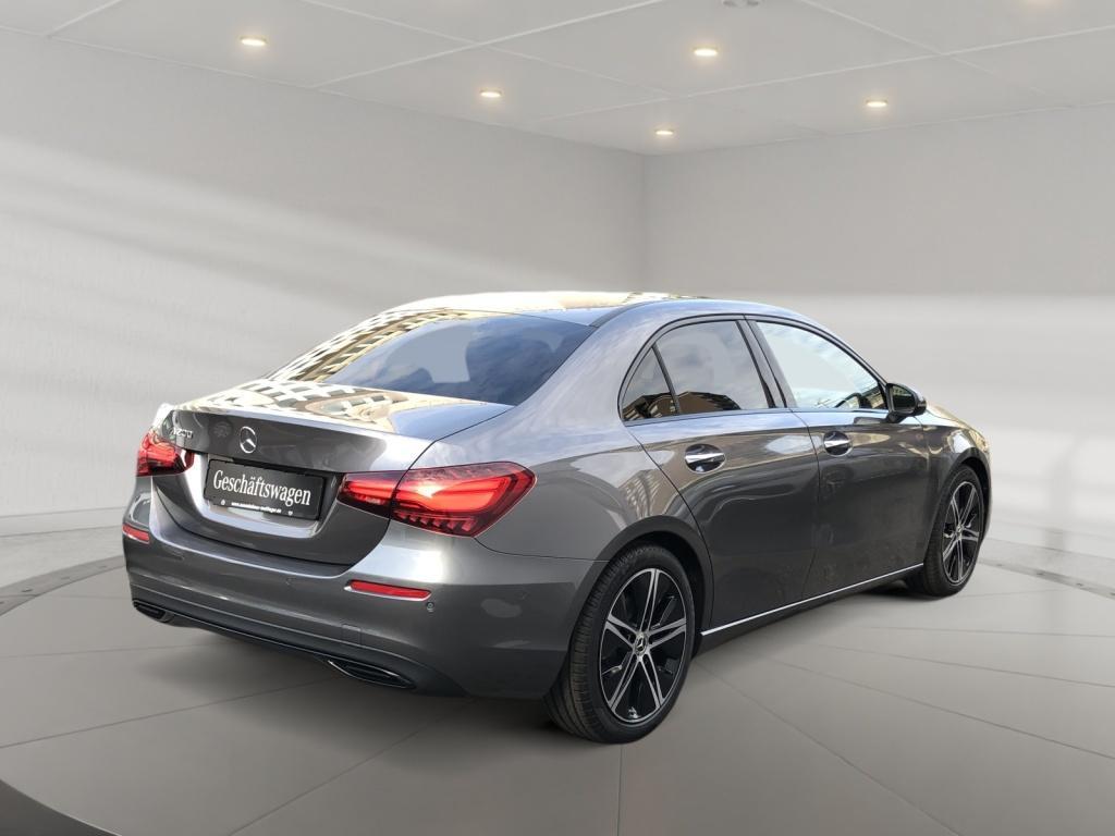 Mercedes-Benz A 200 Limousine ILS+MBUX+Progressive+Night+Pano — 3