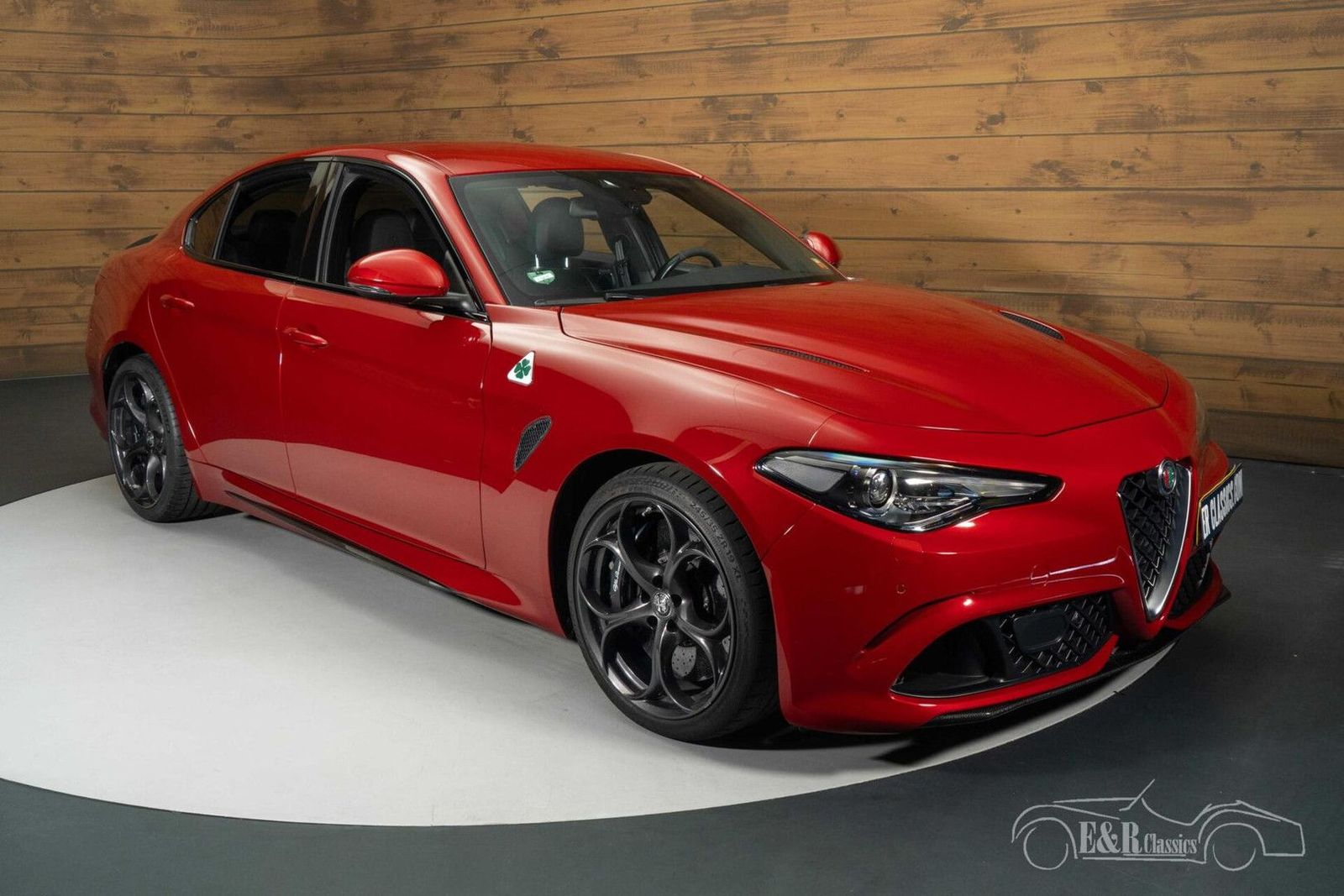 Alfa Romeo Giulia Quadrifoglio Sedan | 2019 imagem 3