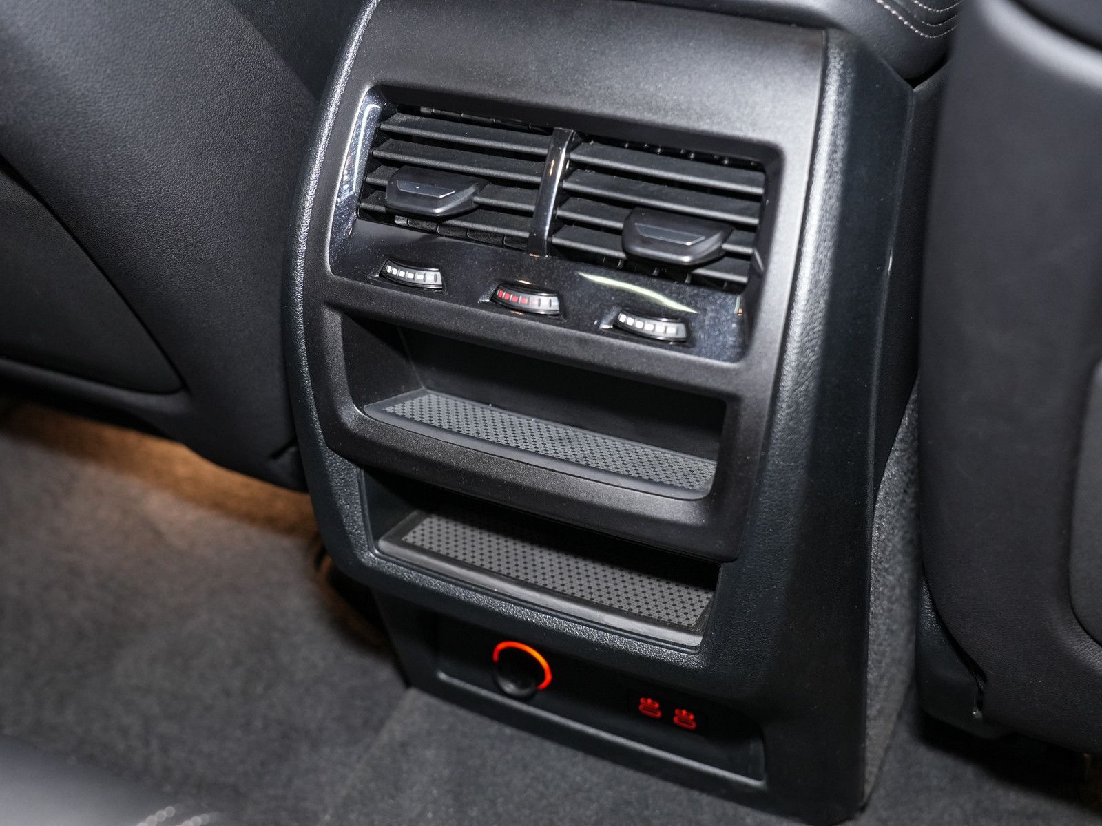 Fahrzeugabbildung BMW X5 M60i - M-SportPro|Sitzklima+Massage|IAL|21"