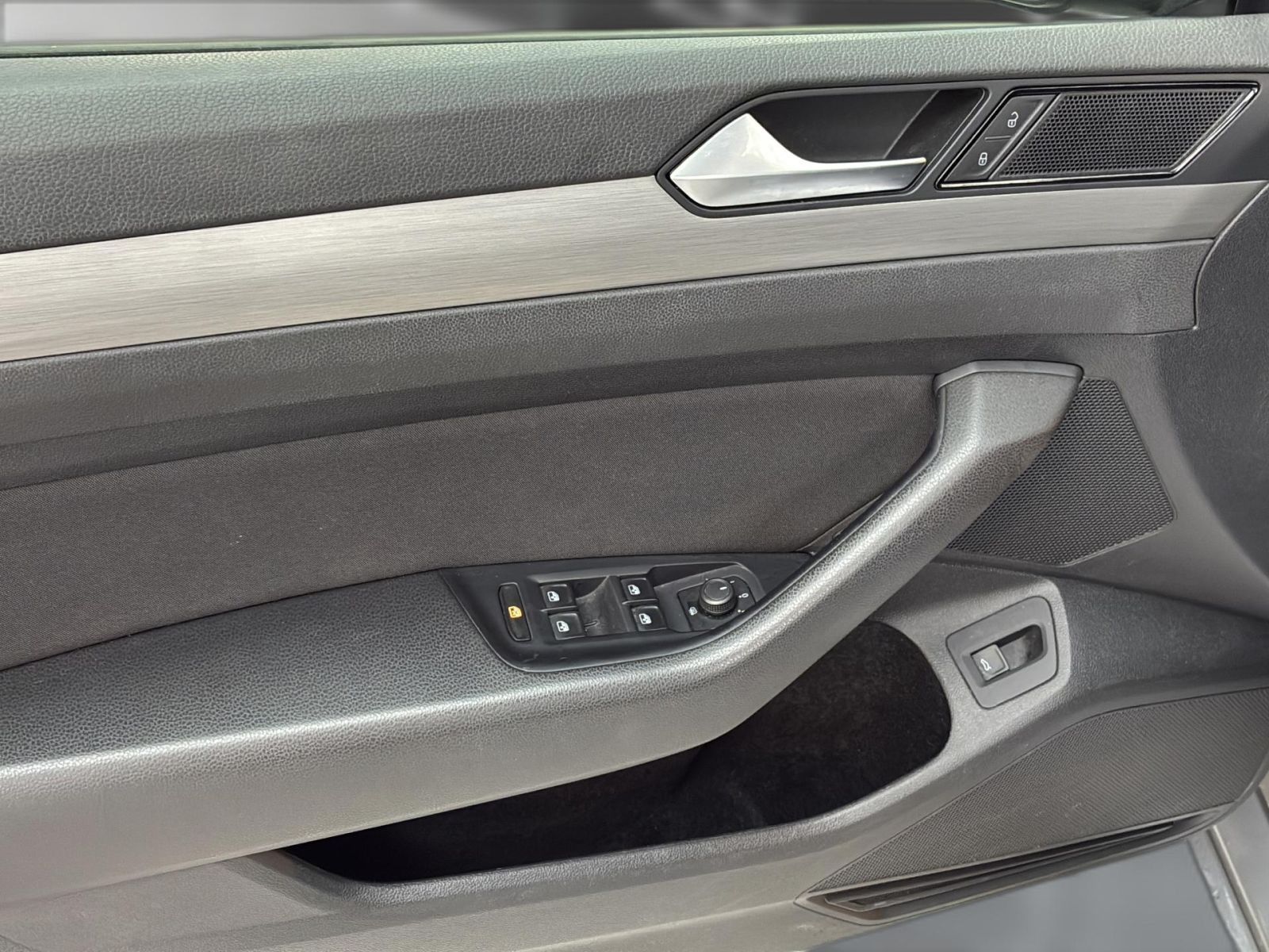 Volkswagen Passat Variant - Bild 7