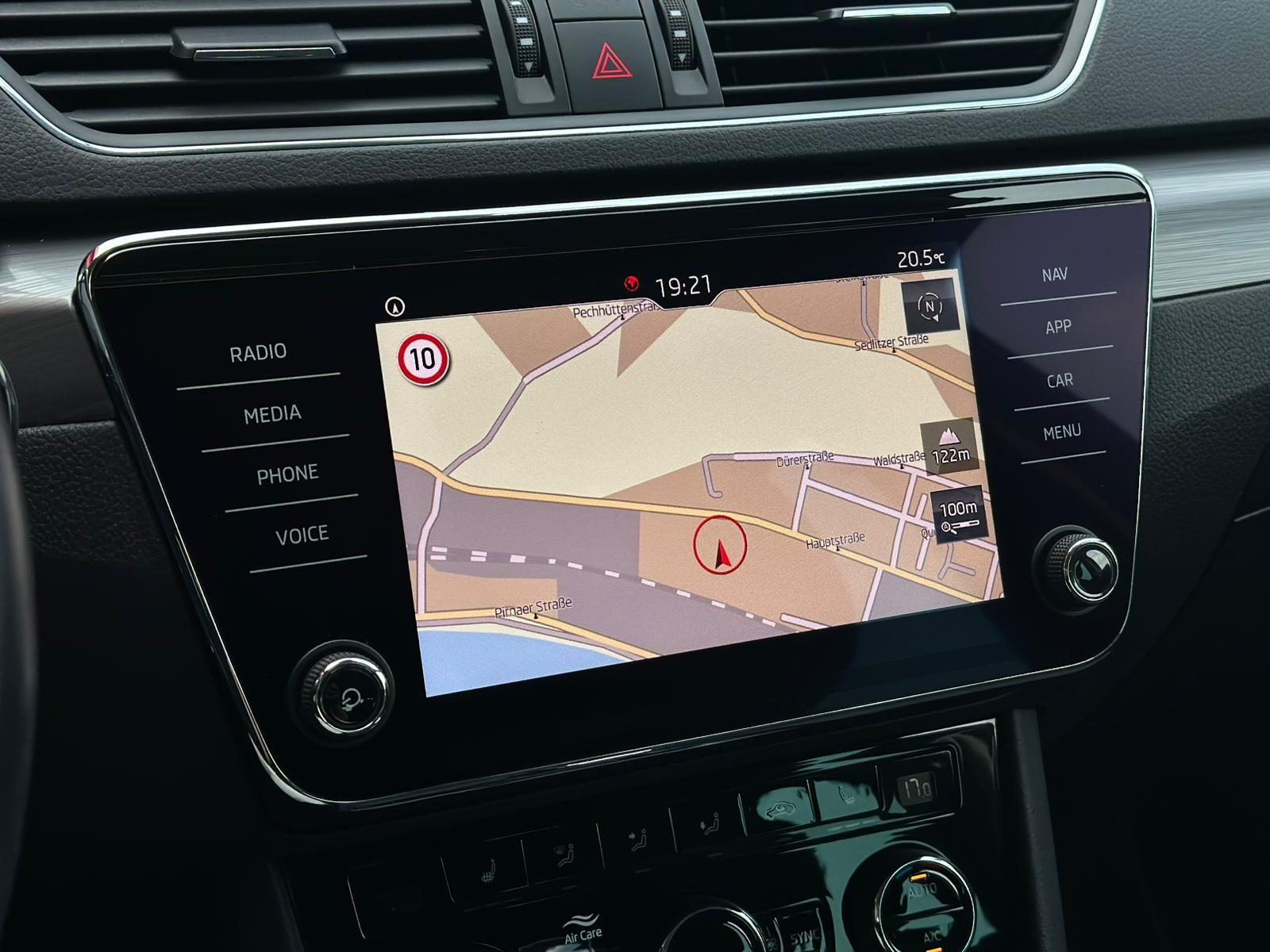 Skoda Superb 2.0TDI STYLE MATRIX#MEMORY#NAVI#SHZ#AHK