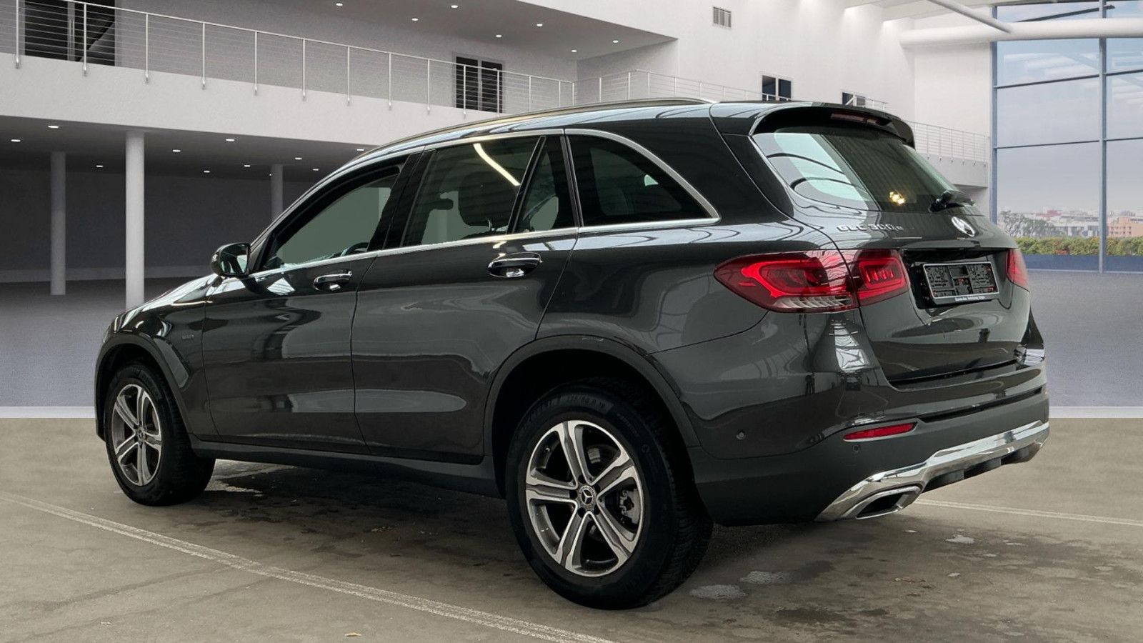Mercedes-Benz GLC 300 e Panorama Kamera LED Navi 18 DAB LED foto 3