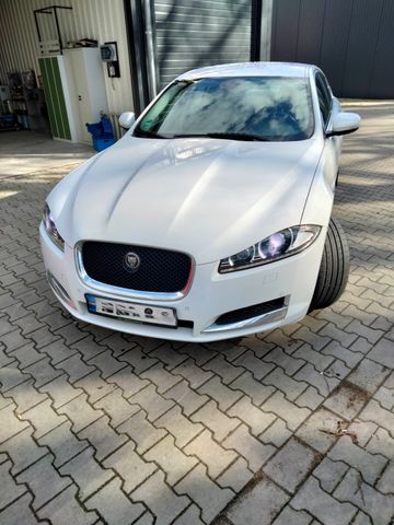 Jaguar XF 2.2 L Diesel -