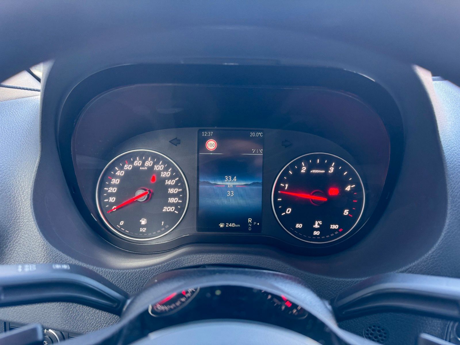 Fahrzeugabbildung Mercedes-Benz Sprinter 319 CDI 3665 DoKa Klima Kamera AHK