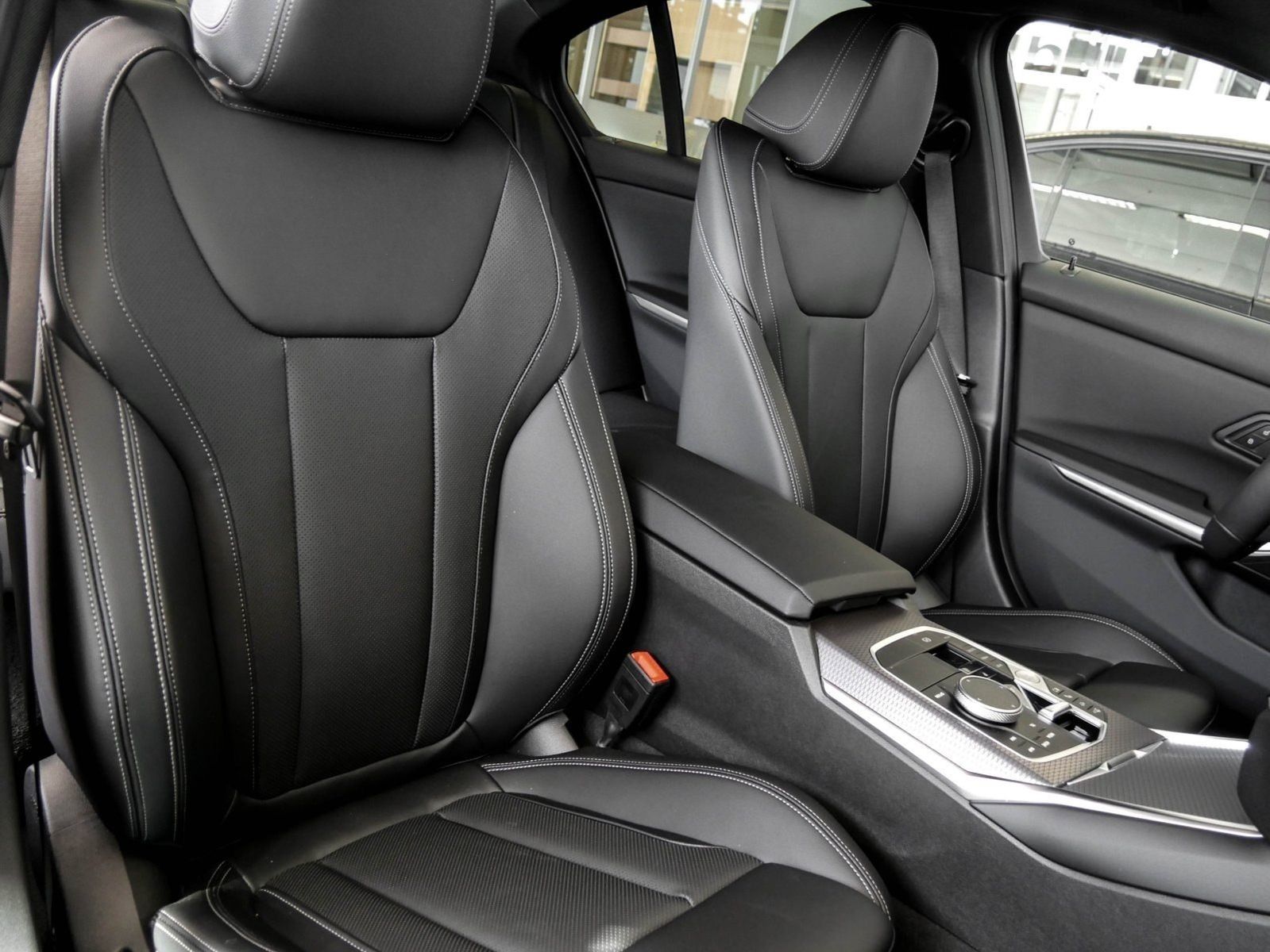 BMW 330 - Bild 6