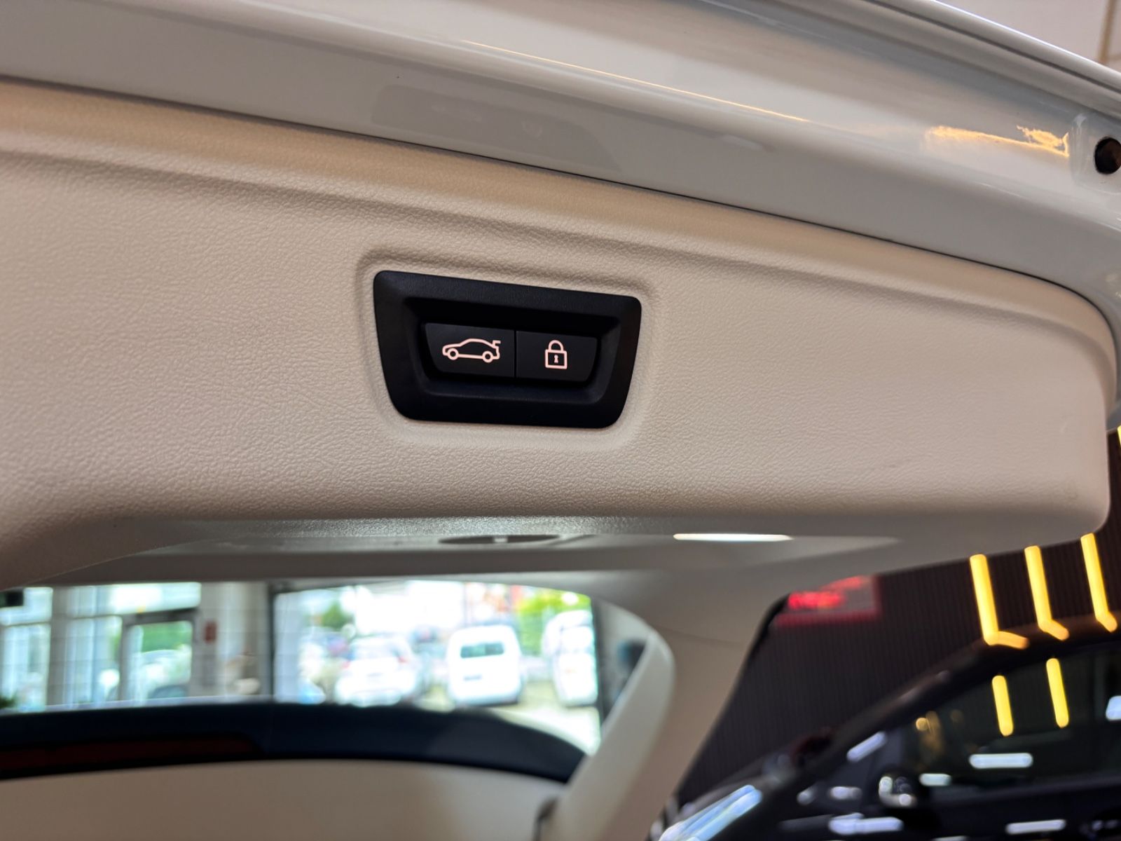 BMW Touring 320 d xDrive Luxury Line foto 10