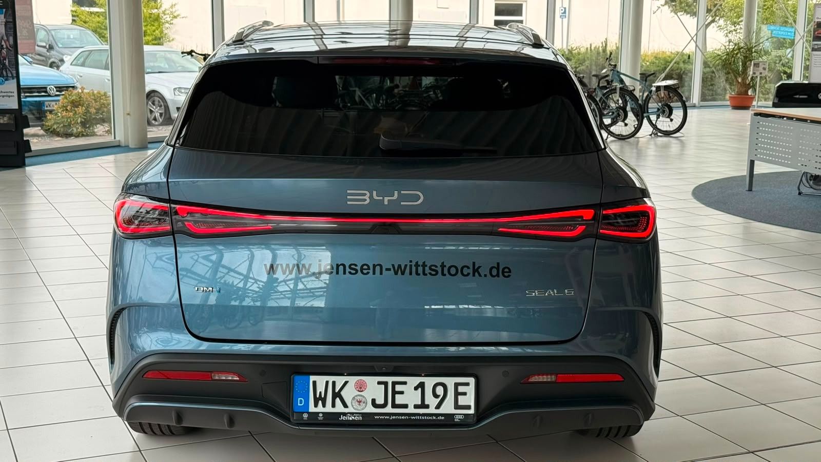BYD SEAL