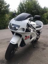 Suzuki GSX-R 750 - SUZUKI 1997 GSX 750