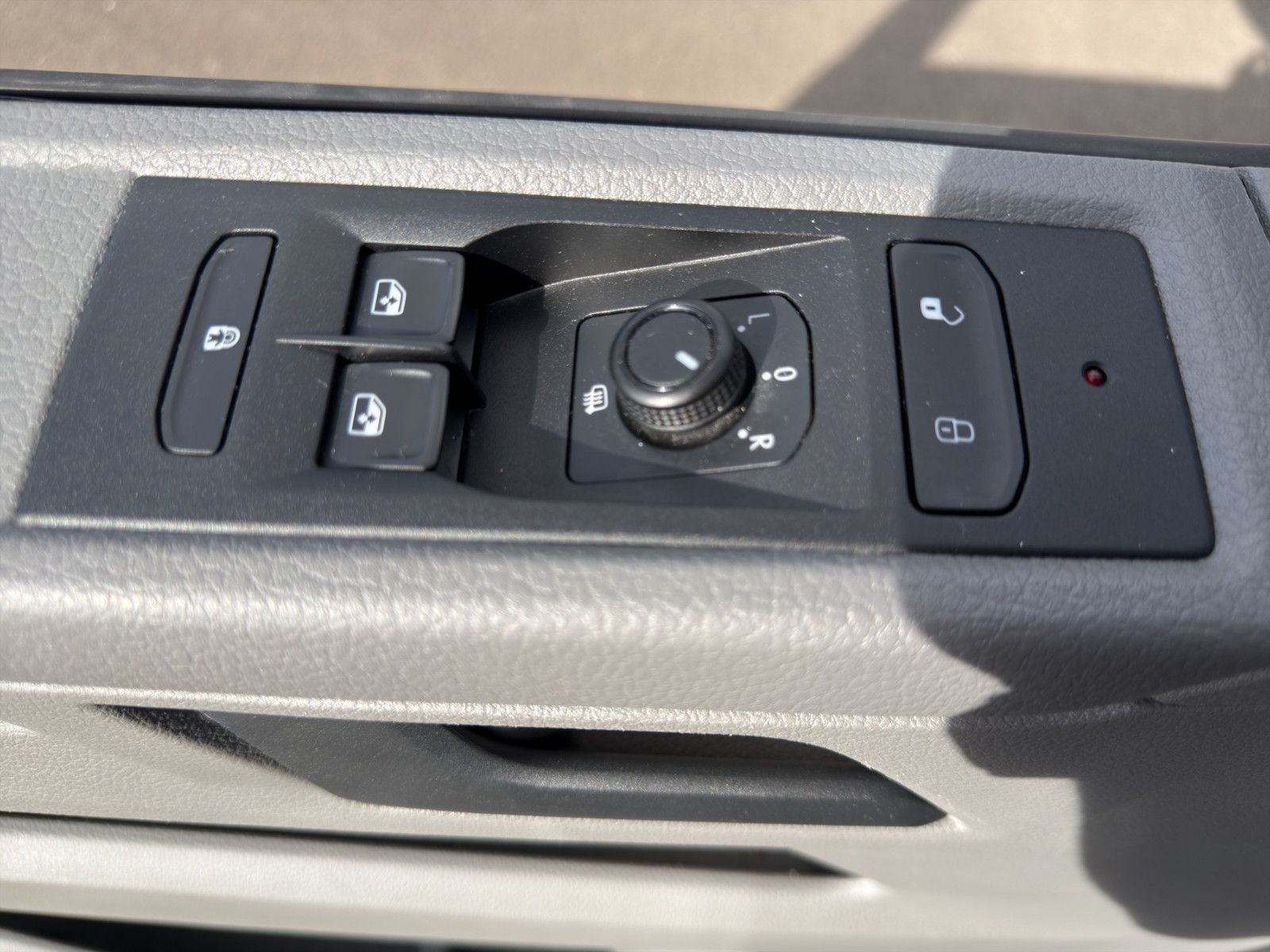 Fahrzeugabbildung Volkswagen T6 Caravelle/Apple CarPlay/Trendline/Blth/Klima
