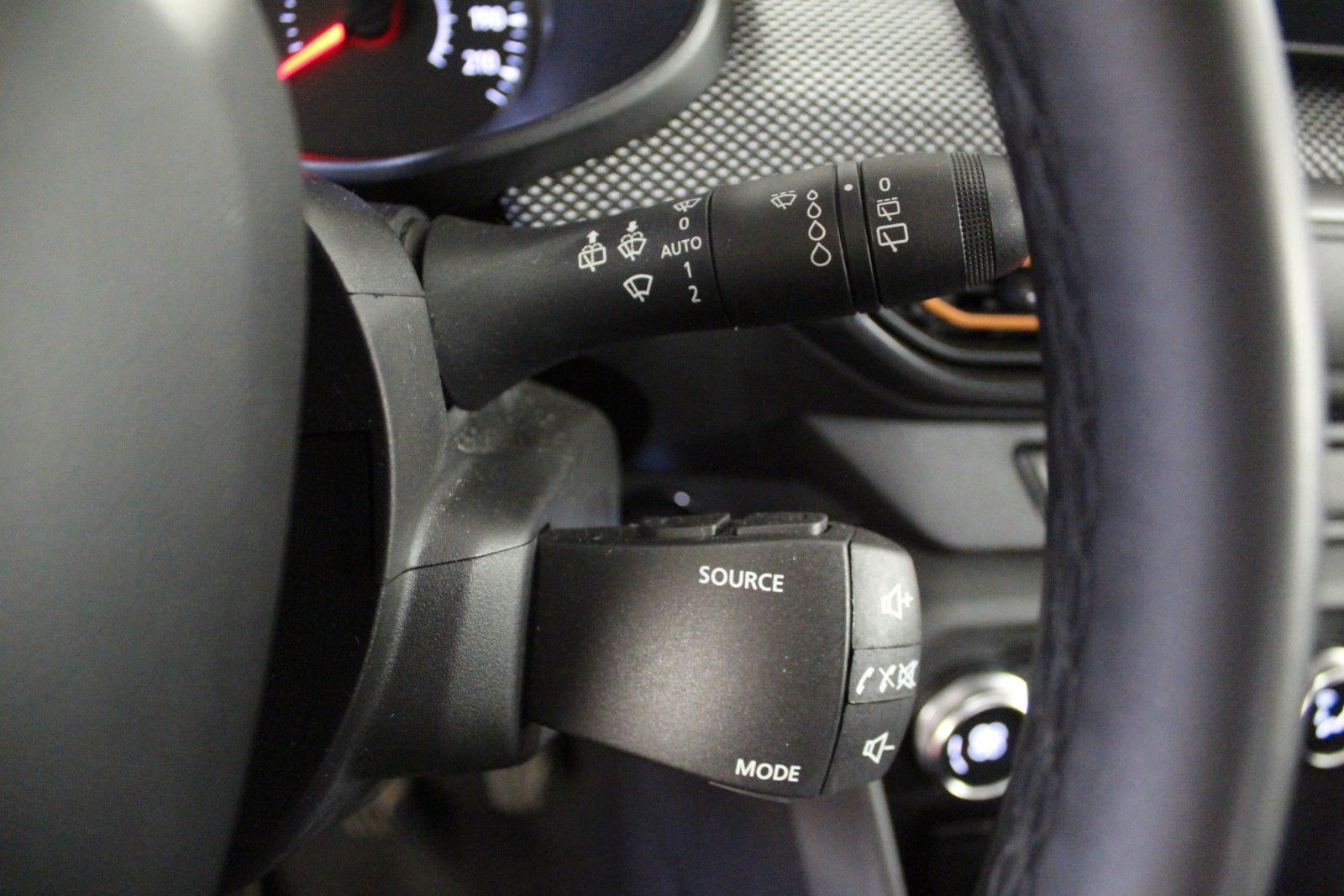 Fahrzeugabbildung Dacia Sandero TCe 90 Stepway Comfort *PDC / Kamera