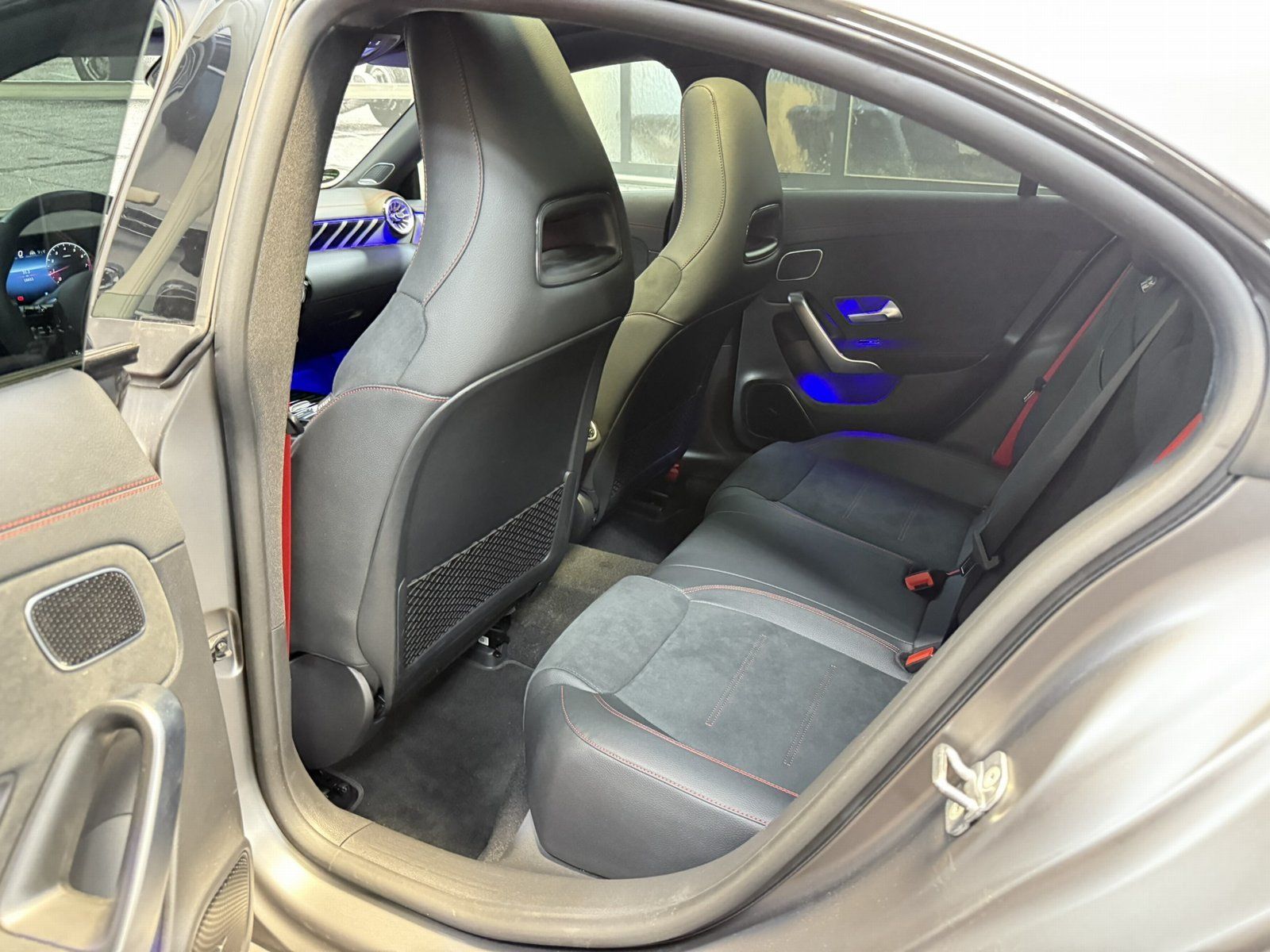 Fahrzeugabbildung Mercedes-Benz AMG CLA 35 4M*BURMESTER*PANO*FAP*HUD*360°KAMERA