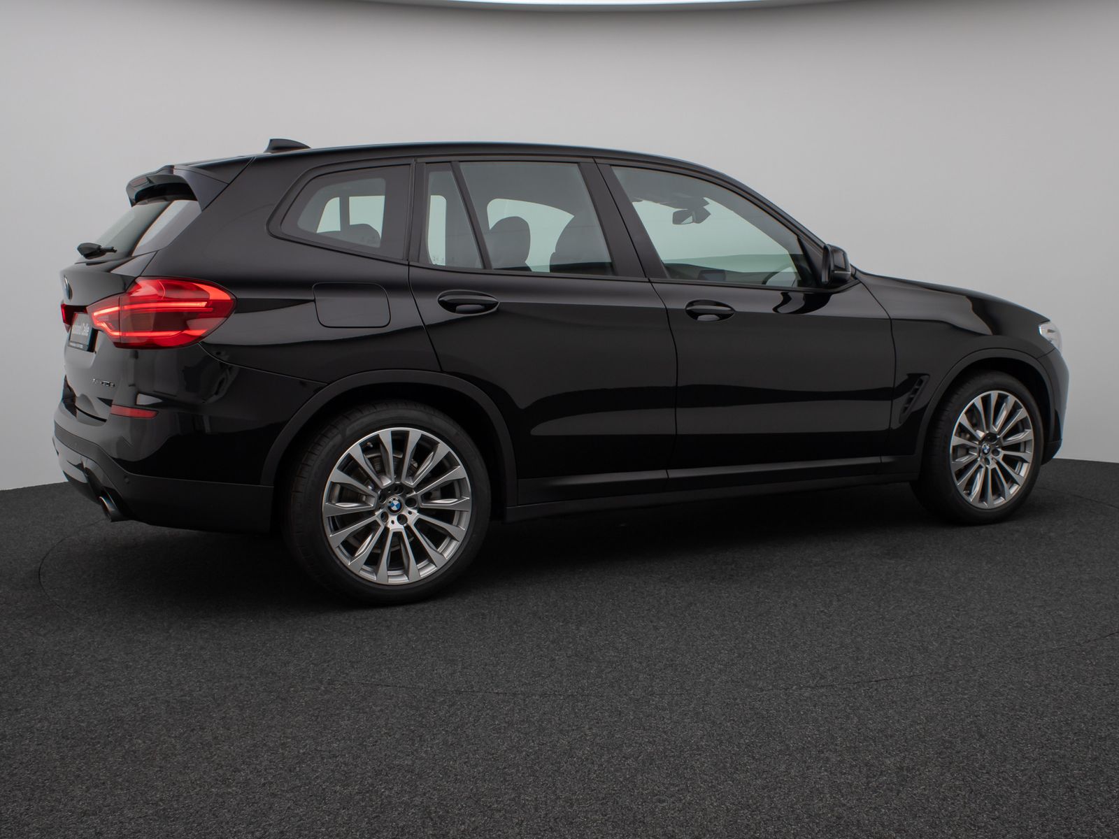 Fahrzeugabbildung BMW X3 xD30e Panorama DAB HiFi Leder M Sport 20Zoll