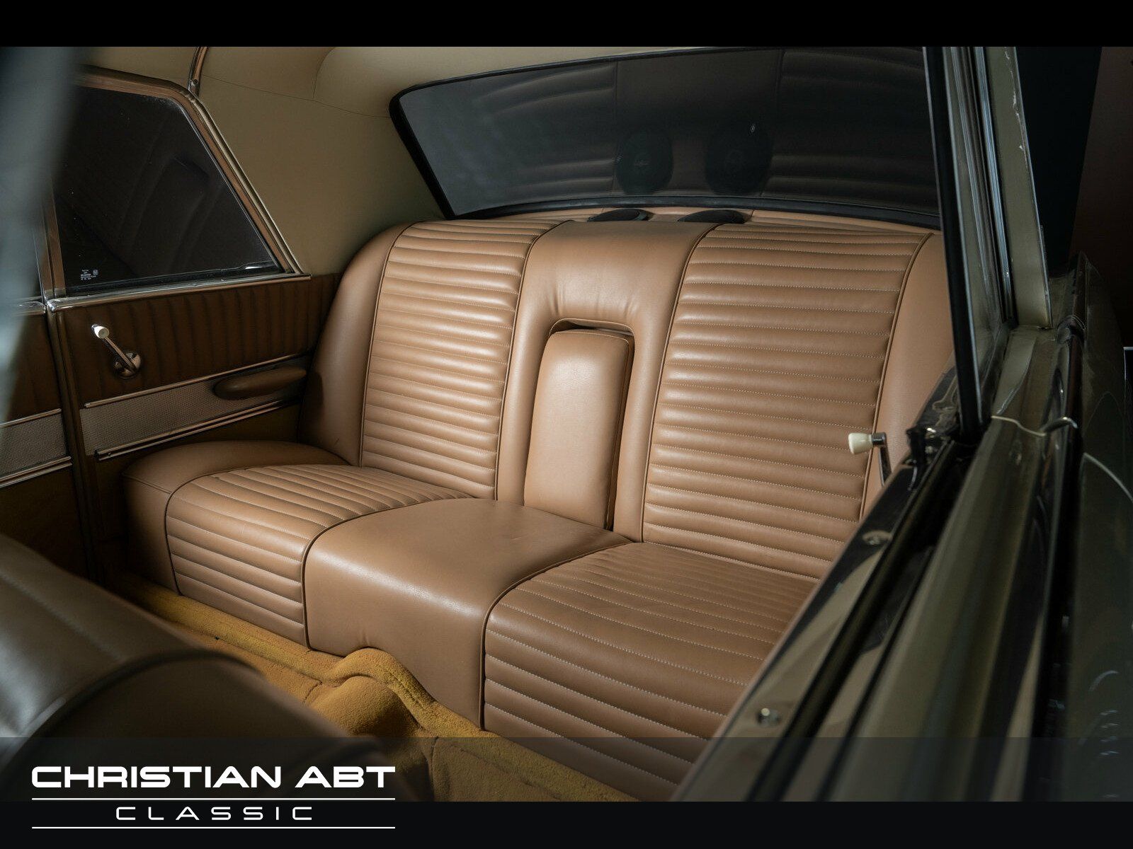 Fahrzeugabbildung Studebaker GT Hawk V8 *NOTE 1*