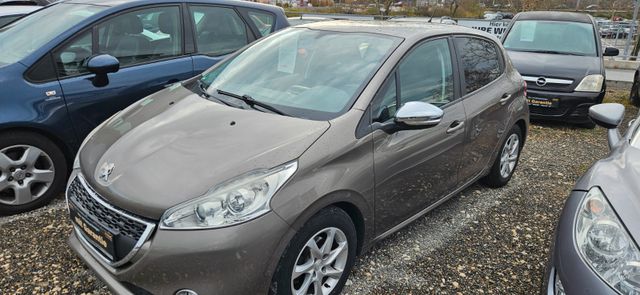 Peugeot 208 Style Klima 5 Türen  Tüv 10.2026