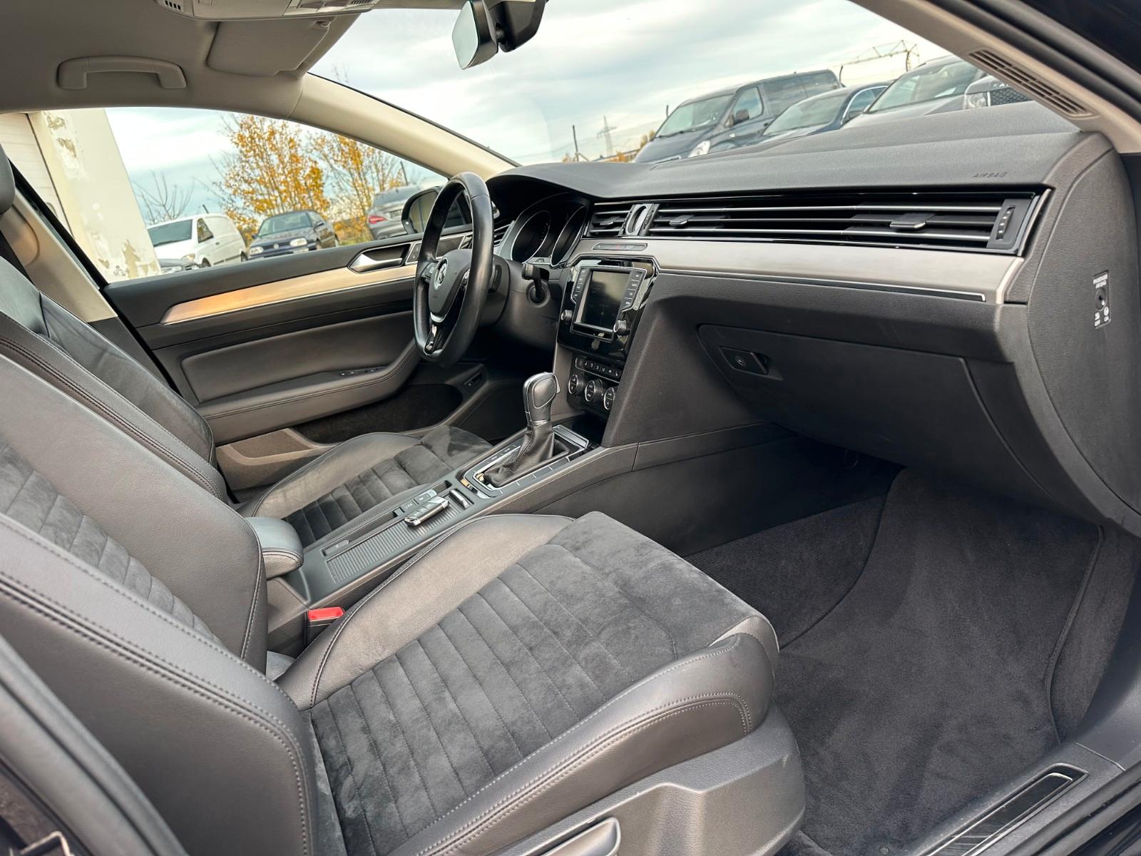 Volkswagen Passat Variant Highline / Massage/Matrix-LED/ACC
