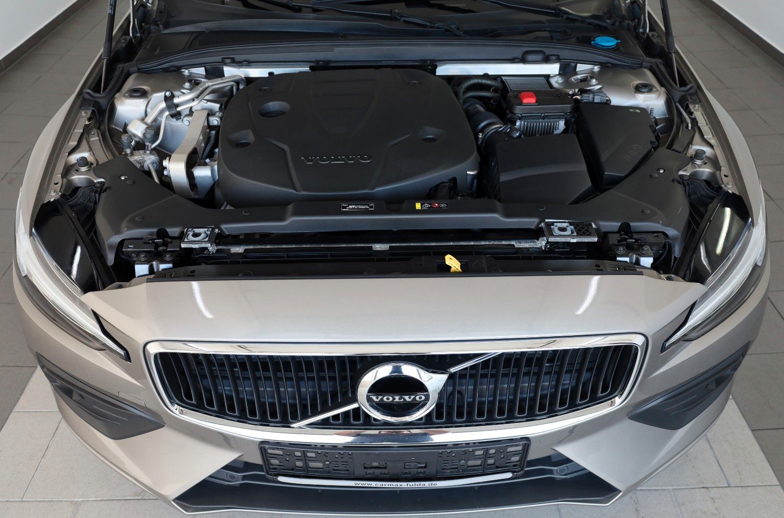 Fahrzeugabbildung Volvo V60 Momentum Pro Leder,Navi,LED,CarPlay, AHK el.