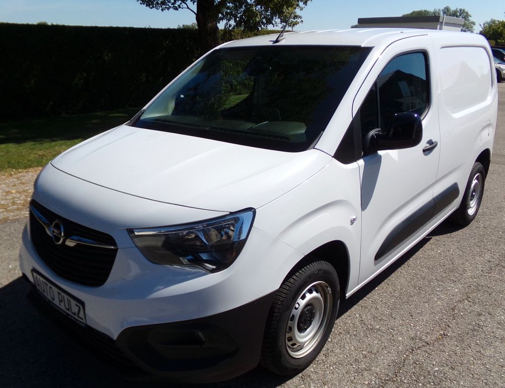 Opel Combo — fotografia 2