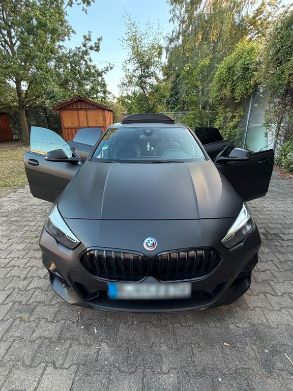 Image of BMW 218