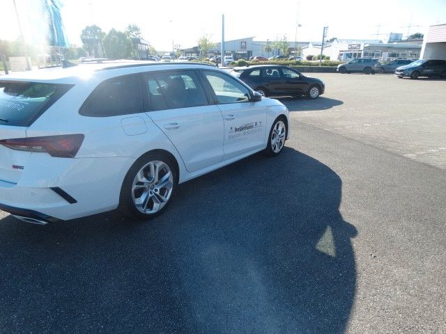 ŠKODA Octavia Octavia Combi RS 2.0 TDI DSG 4x4 – Bild 6 von 20