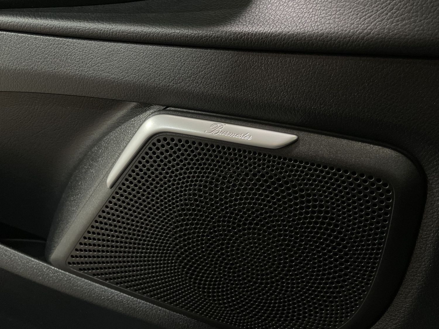 Fahrzeugabbildung Mercedes-Benz V 250 d EDITION lang AMG#Night#LED#Distr.#Burmes