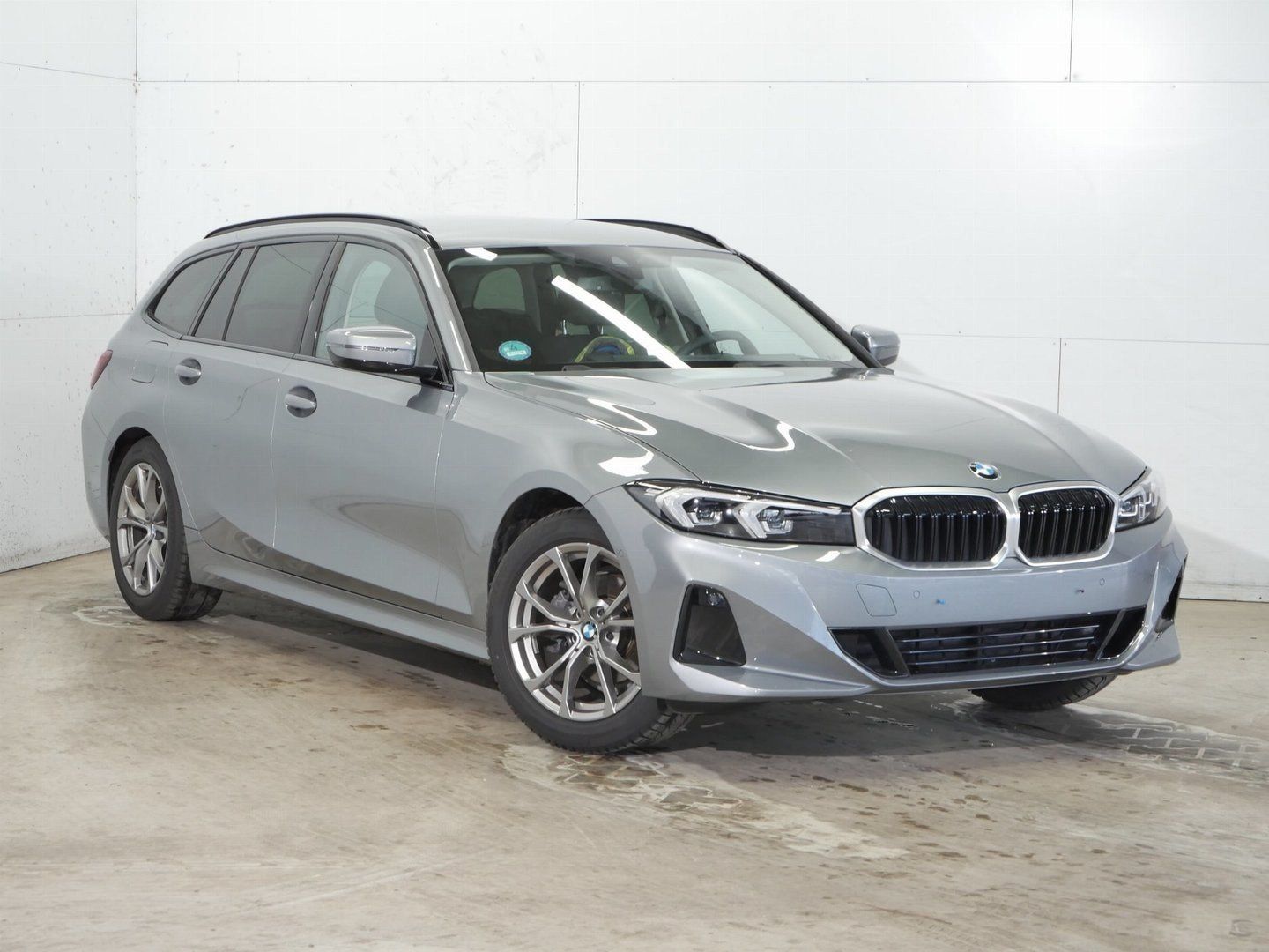 Fahrzeugabbildung BMW 318i |Komfortzugang |Sitzheizung |HiFi