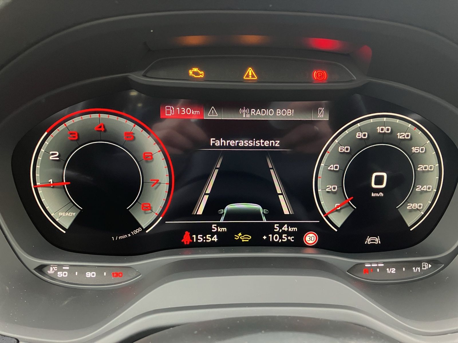 Fahrzeugabbildung Audi Q2 35 TFSI advanced Matrix GRA Vorb. Navi