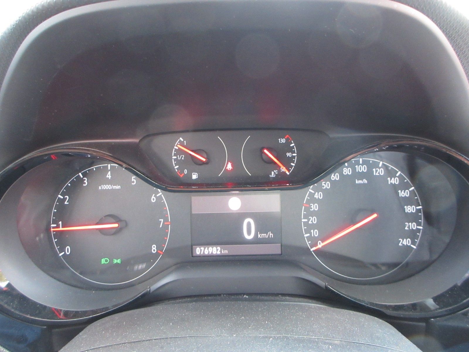 Fahrzeugabbildung Opel Corsa F Elegance 1.2T LED/NAVI/PDC/ALU