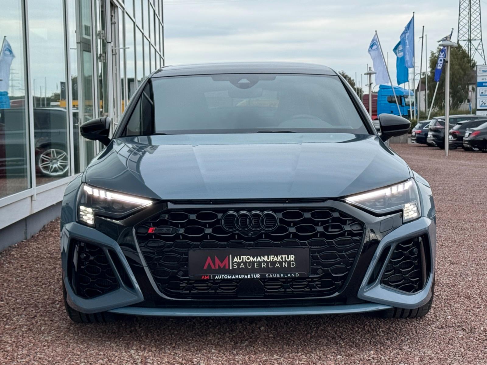 Audi RS3 Sportback 2.5 TFSI quattro*Pano*B&O*Matrix*