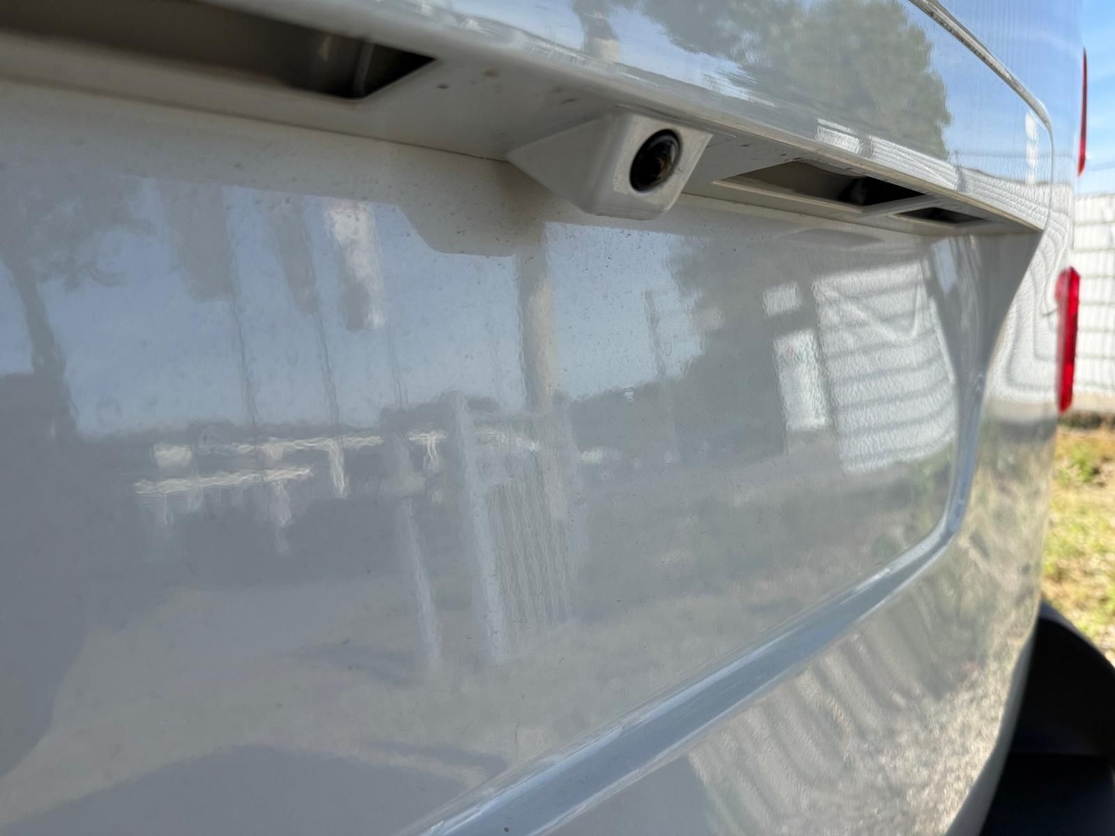 Fahrzeugabbildung Opel Vivaro Kombi XL 2.2 AT8