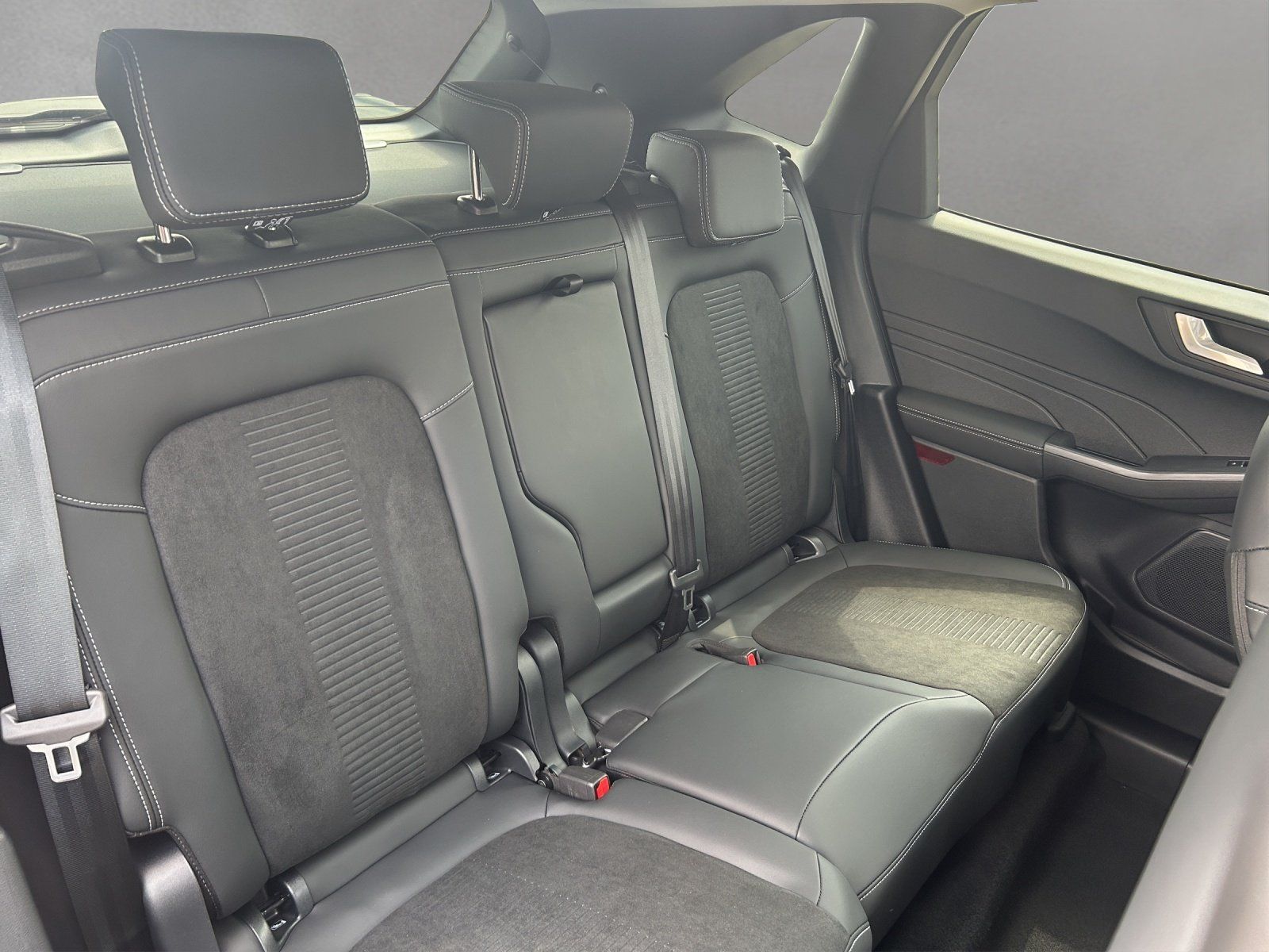 Fahrzeugabbildung Ford Kuga Active X PHEV,FGS 3/5 Jahre