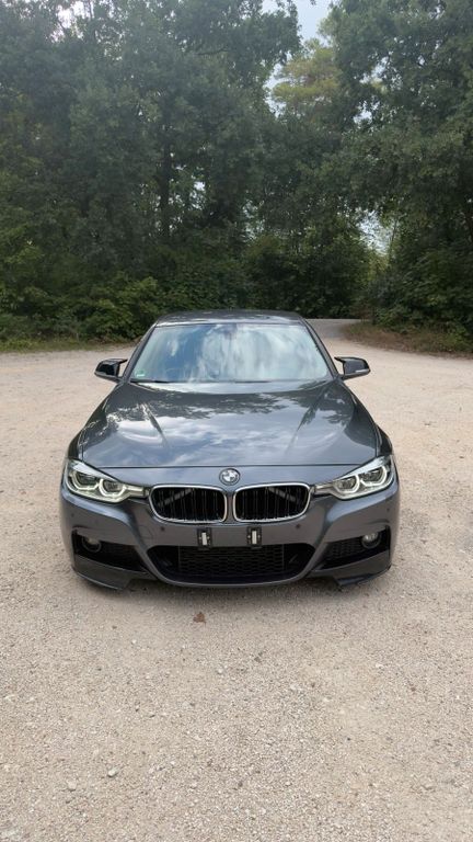 Image of BMW 320