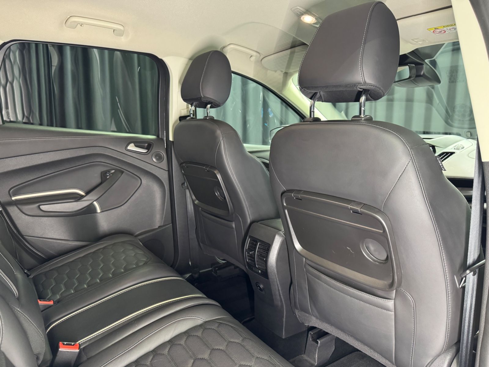 Fahrzeugabbildung Ford Kuga Vignale|SONY|AHK|NAVI|LEDER