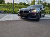 BMW X2 sDrive18i Advantage - AHK+RFK+NAVI+Autom. - BMW X2 von privat