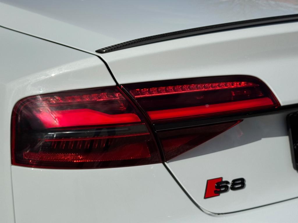 Audi S8
