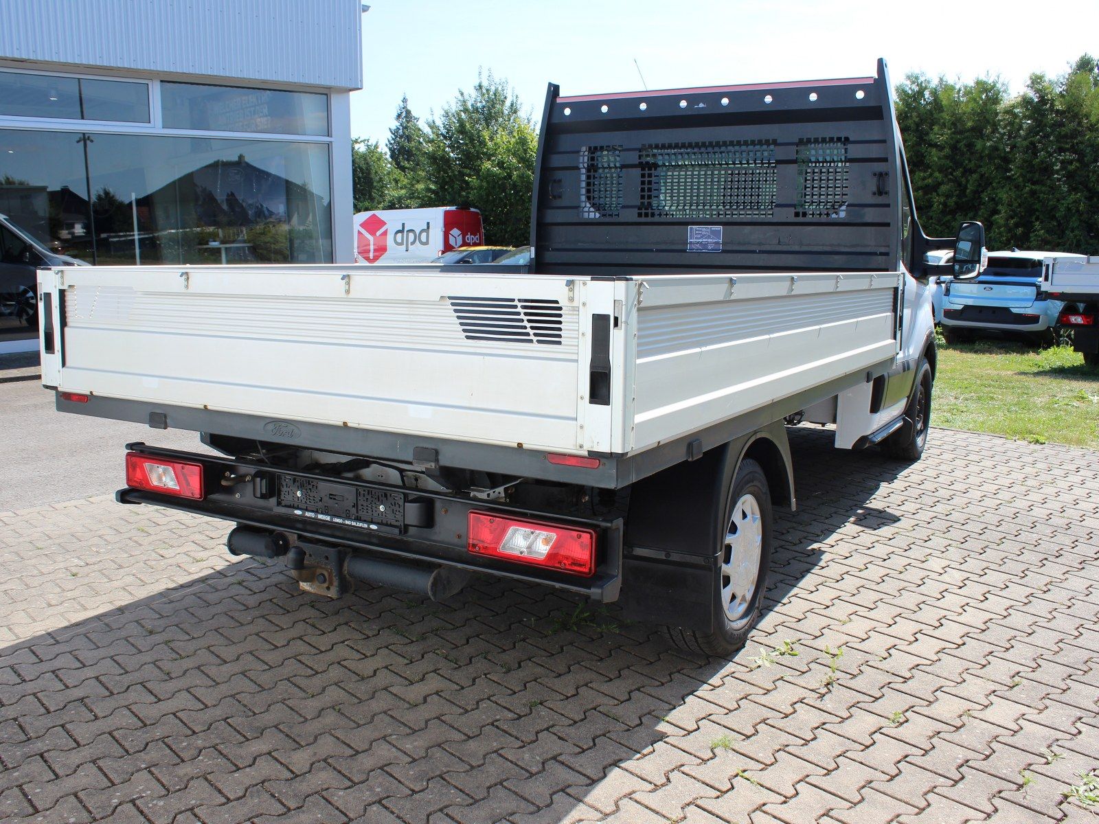 Fahrzeugabbildung Ford Transit 350 L2 Einzelkabine Trend 2,0 TDCi DPF
