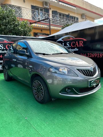 Другие Lancia Ypsilon 1.0 Benzina Hybrid FireFly Gold