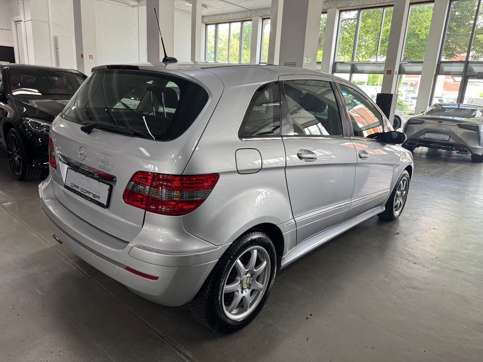 Fahrzeugabbildung Mercedes-Benz B 180 CDI AUTOMATIK TEMPOMAT KLIMA PANORAMA