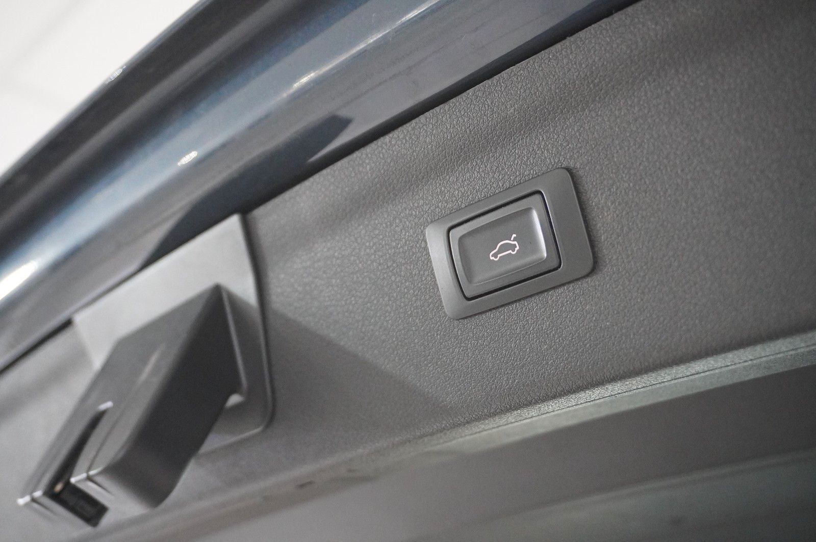 Fahrzeugabbildung Audi Q3 1.4 TFSI ULTRA SPORT NAVI/SHZ/PDC/SPORT/AHK