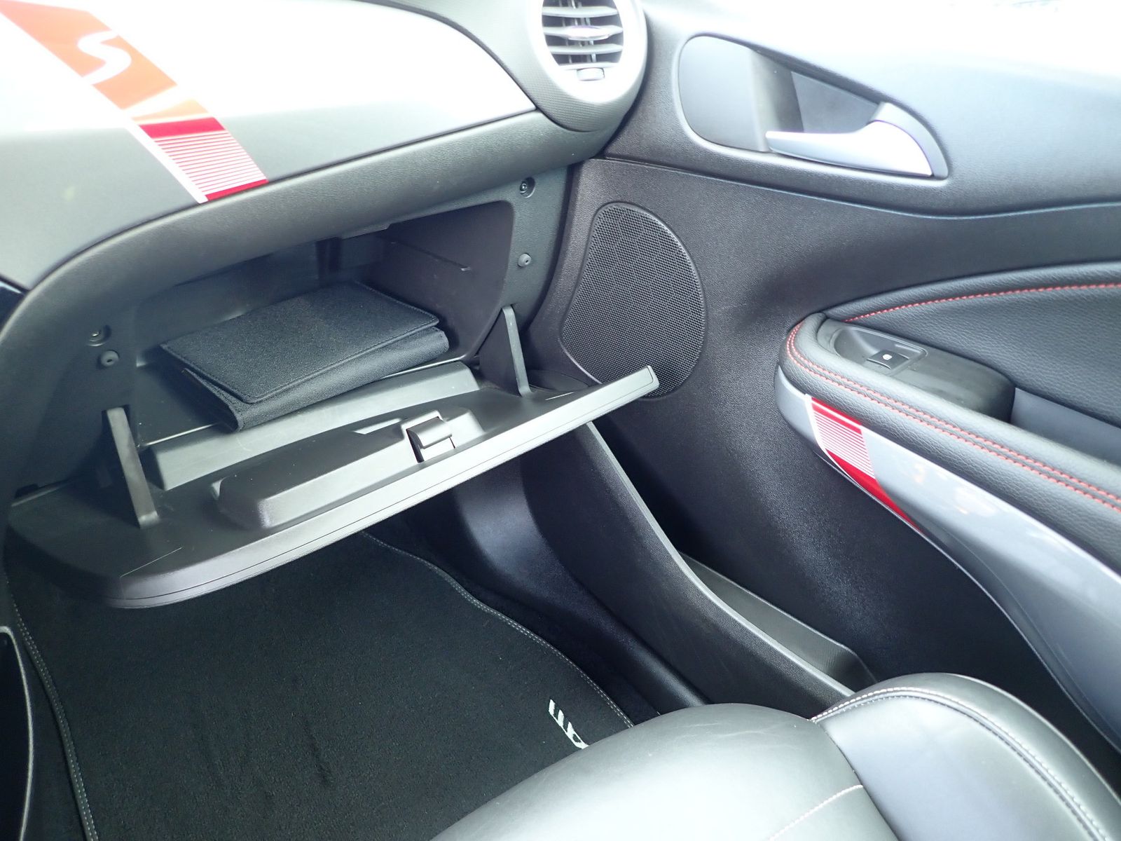 Fahrzeugabbildung Opel Adam S Turbo,Recaro,Leder,SHZ,PDC