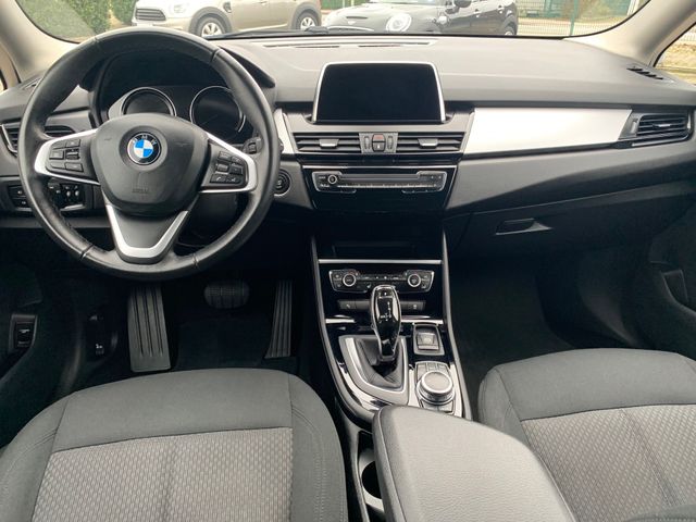 Fahrzeugabbildung BMW 218i Gran Tourer Advantage+LED+Navi+Kamera+AHK